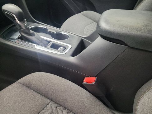 Used 2024 Chevrolet Equinox LT FWD image 26