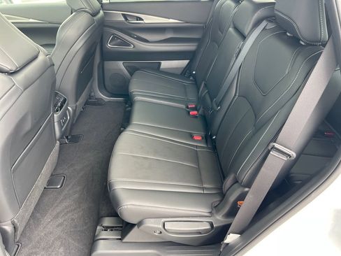 Certified 2026 INFINITI QX60 Luxe w/ Cargo Package FWD image 22