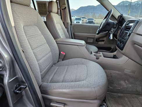 Used 2002 Ford Explorer XLS image 31