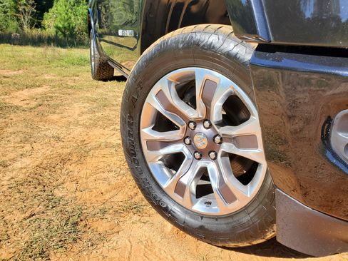 Used 2020 RAM 1500 Limited image 17