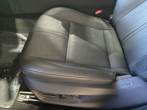 Used 2025 Toyota Camry XSE FWD image 27