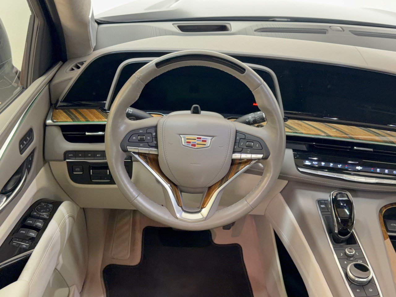 Used 2021 Cadillac Escalade ESV Premium Luxury Platinum AWD/4WD image 10