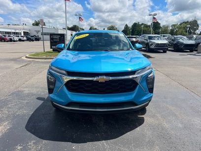 Used 2025 Chevrolet Trax LT w/ Driver Confidence Package