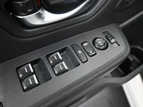 Certified 2025 Honda Pilot Touring image 13
