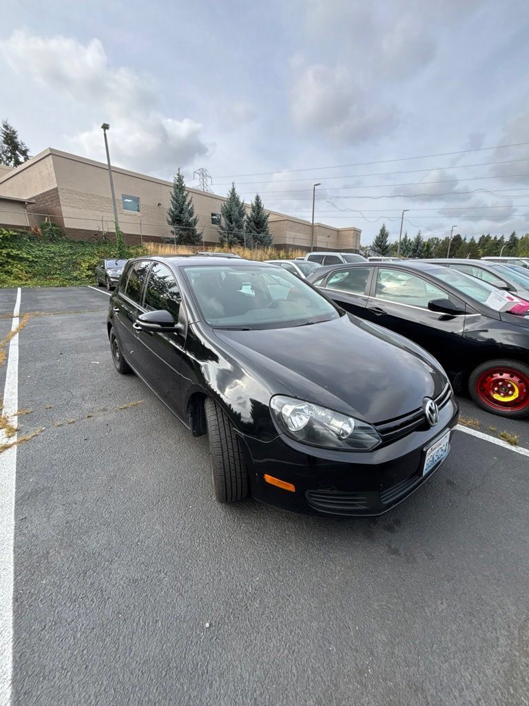 Used 2013 Volkswagen Golf 4-Door FWD image 1