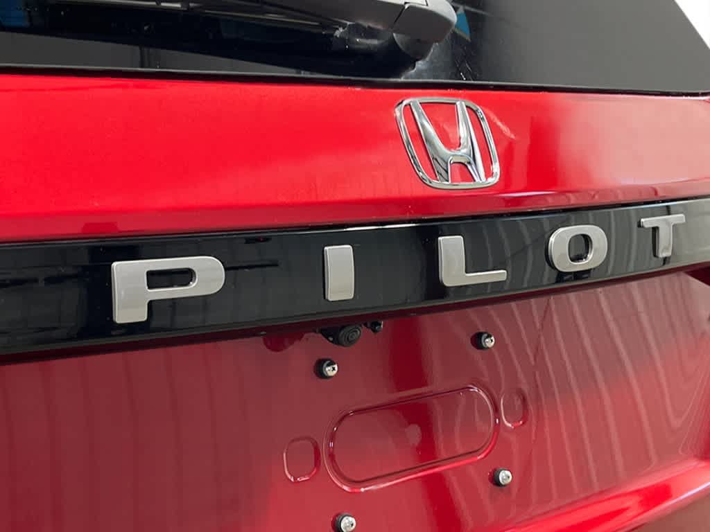 New 2026 Honda Pilot Touring image 6