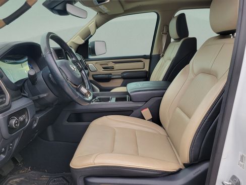 Certified 2019 RAM 1500 Limited RWD image 15