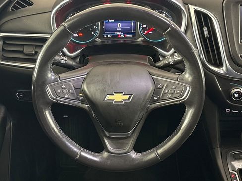 Used 2021 Chevrolet Equinox LT image 30