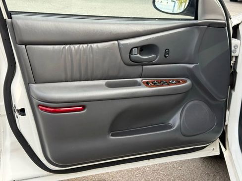 Used 2005 Buick Century Sedan image 11