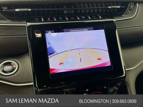 Used 2024 Jeep Grand Cherokee Altitude image 6