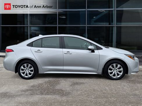 Used 2024 Toyota Corolla LE FWD image 10