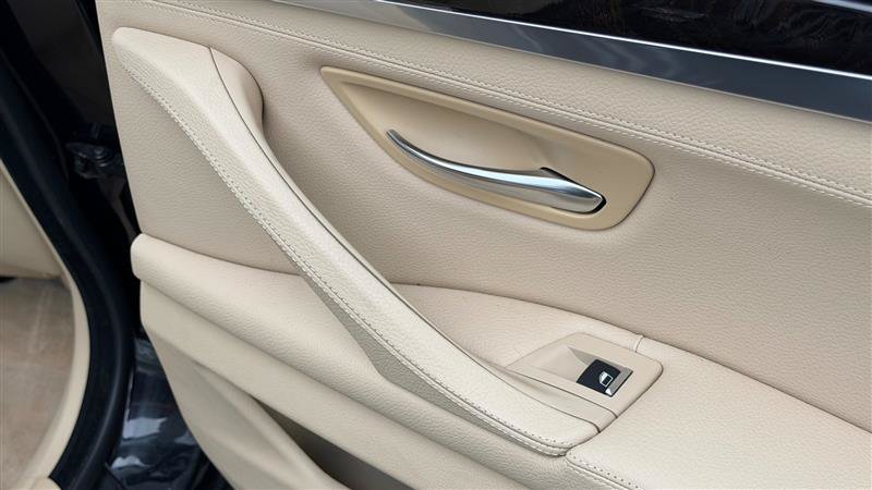 Used 2011 BMW 535i Sedan RWD image 39
