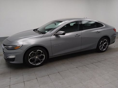 Used 2023 Chevrolet Malibu LT FWD image 2