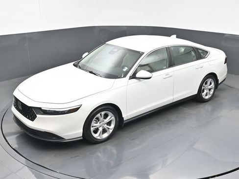Certified 2024 Honda Accord LX image 28
