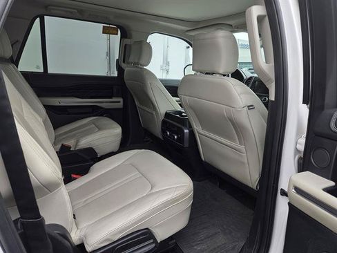 Used 2019 Ford Expedition Max Platinum AWD/4WD image 2