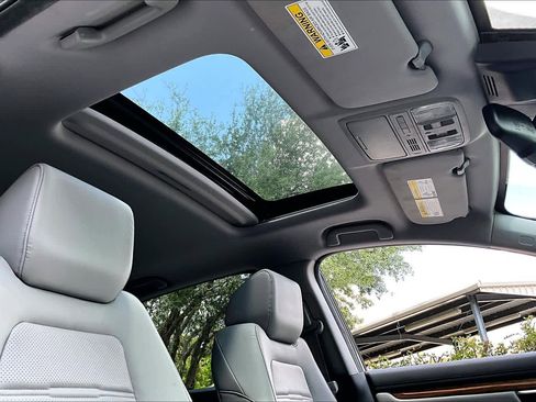 Used 2017 Honda CR-V Touring image 14