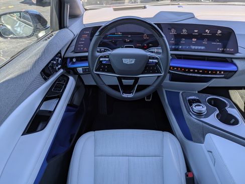 New 2025 Cadillac Optiq Sport 2 w/ LPO, ONYX Package image 14