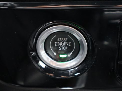 Used 2023 GMC Sierra 1500 SLT w/ SLT Premium Package AWD/4WD image 25