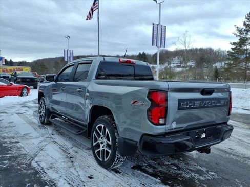 Used 2023 Chevrolet Colorado Z71 w/ Z71 Convenience Package 2 image 4