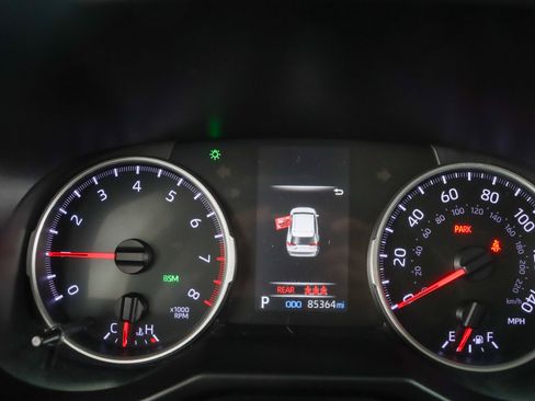 Used 2020 Toyota RAV4 XLE FWD image 15