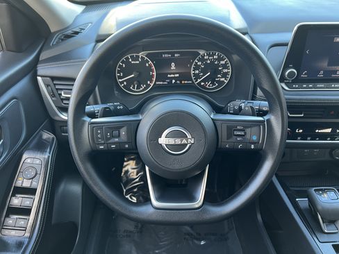 Used 2024 Nissan Rogue SV AWD/4WD image 25