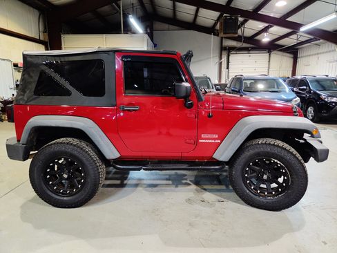 Used 2011 Jeep Wrangler Sport AWD/4WD image 8