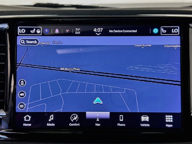 Used 2025 Chrysler Pacifica Limited FWD image 17
