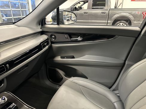 Used 2022 Lincoln Nautilus Reserve w/ Luxury Package image 25