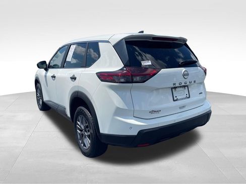 Used 2024 Nissan Rogue S AWD/4WD image 3