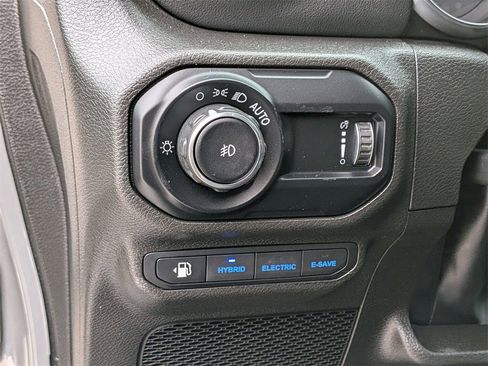 Used 2023 Jeep Wrangler Unlimited Sahara w/ Cold Weather Group image 13