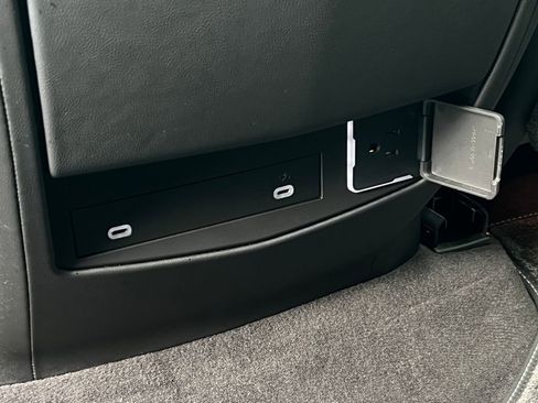 Certified 2023 Cadillac Escalade Premium Luxury image 20