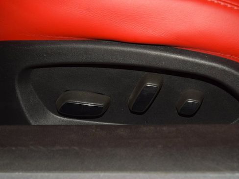 Used 2015 Chevrolet Corvette Z06 w/ 3LZ Preferred Equipment Group image 50