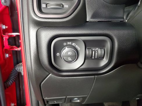 Used 2026 RAM 2500 Power Wagon AWD/4WD image 29
