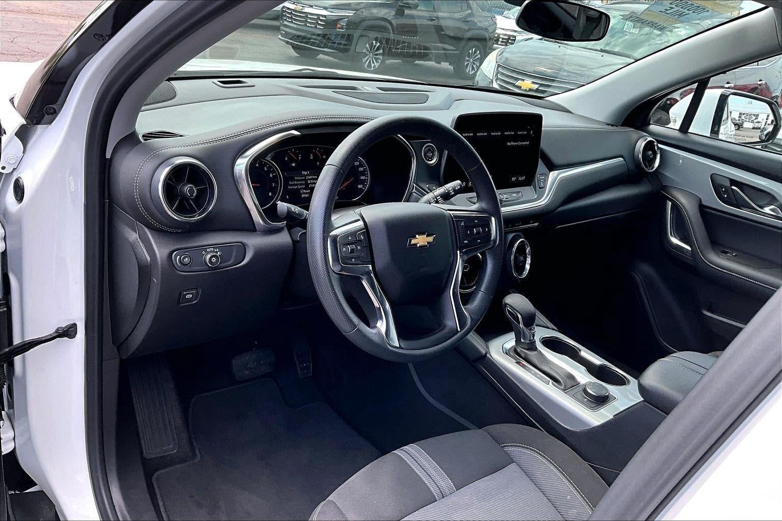 Used 2025 Chevrolet Blazer LT AWD/4WD image 15