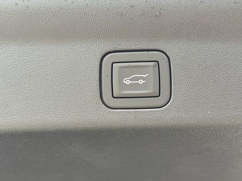 New 2026 Cadillac Escalade IQL Luxury image 12