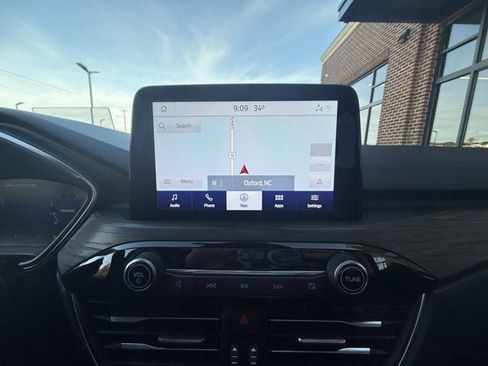 Used 2020 Ford Escape Titanium w/ Titanium Premium Package 2.0 image 29