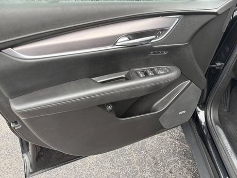Used 2018 Cadillac XT5 Luxury w/ Driver Awareness Package FWD image 15