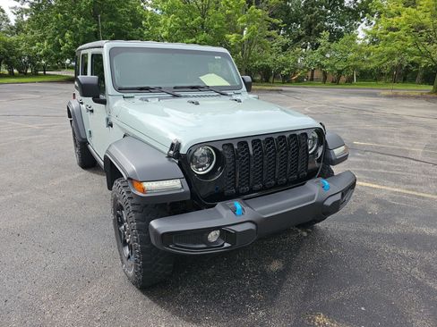 Used 2023 Jeep Wrangler Unlimited w/ Cold Weather Group AWD/4WD image 7