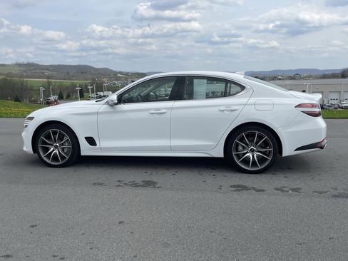 Used 2025 Genesis G70 2.5T AWD/4WD image 7