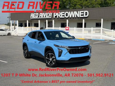 Used 2024 Chevrolet Trax RS w/ Driver Confidence Package FWD image 1