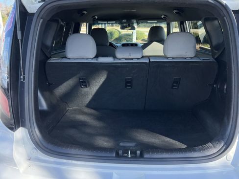 Used 2017 Kia Soul image 33