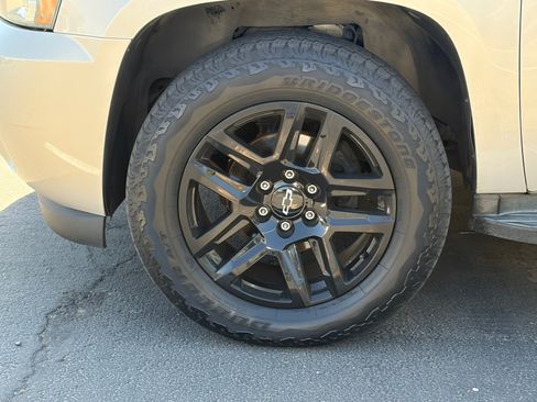 Used 2009 Chevrolet Tahoe LT AWD/4WD image 6