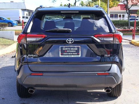 Used 2019 Toyota RAV4 XLE w/ Convenience Package image 11
