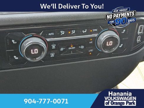 Used 2023 Chevrolet Silverado 1500 LT w/ Leather Package AWD/4WD image 23