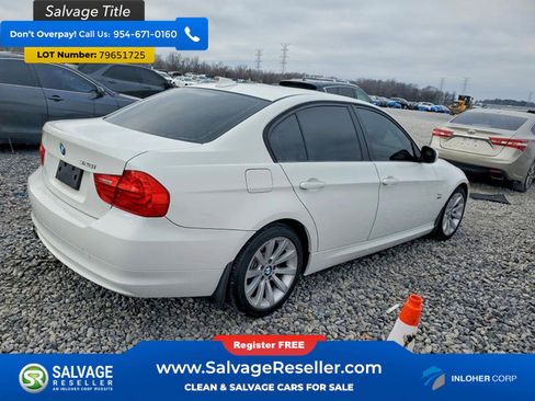 Used 2011 BMW 328i xDrive Sedan image 4
