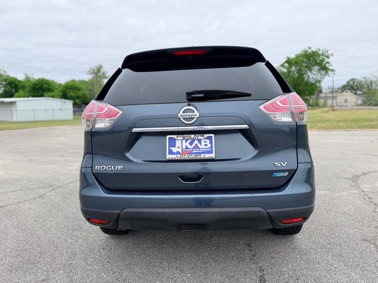 Used 2014 Nissan Rogue SV FWD image 4