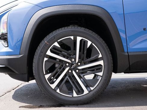 New 2026 Chevrolet Equinox RS w/ Safety and Technology Package FWD image 10