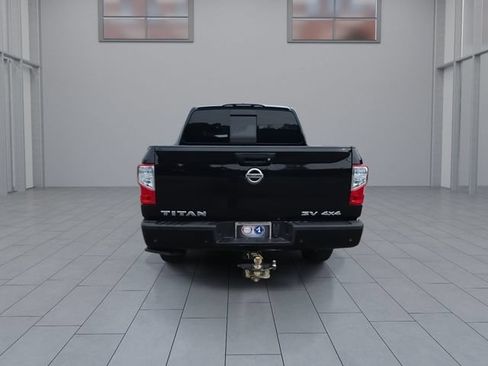 Certified 2022 Nissan Titan SV w/ SV Convenience Package AWD/4WD image 7
