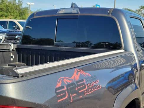 Used 2020 Toyota Tacoma SR5 RWD image 12