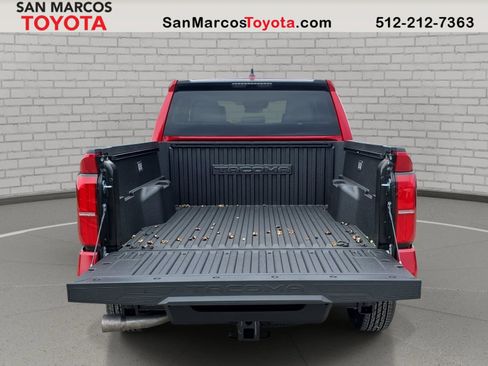 Used 2026 Toyota Tacoma SR5 AWD/4WD image 7